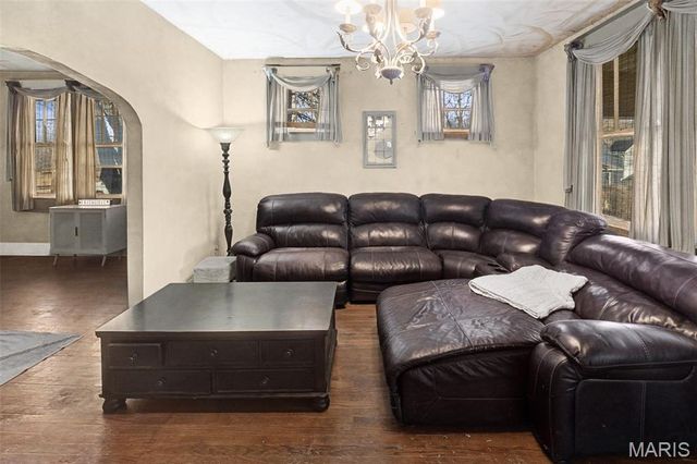 3322 Jackson Street, Alton, IL 62002