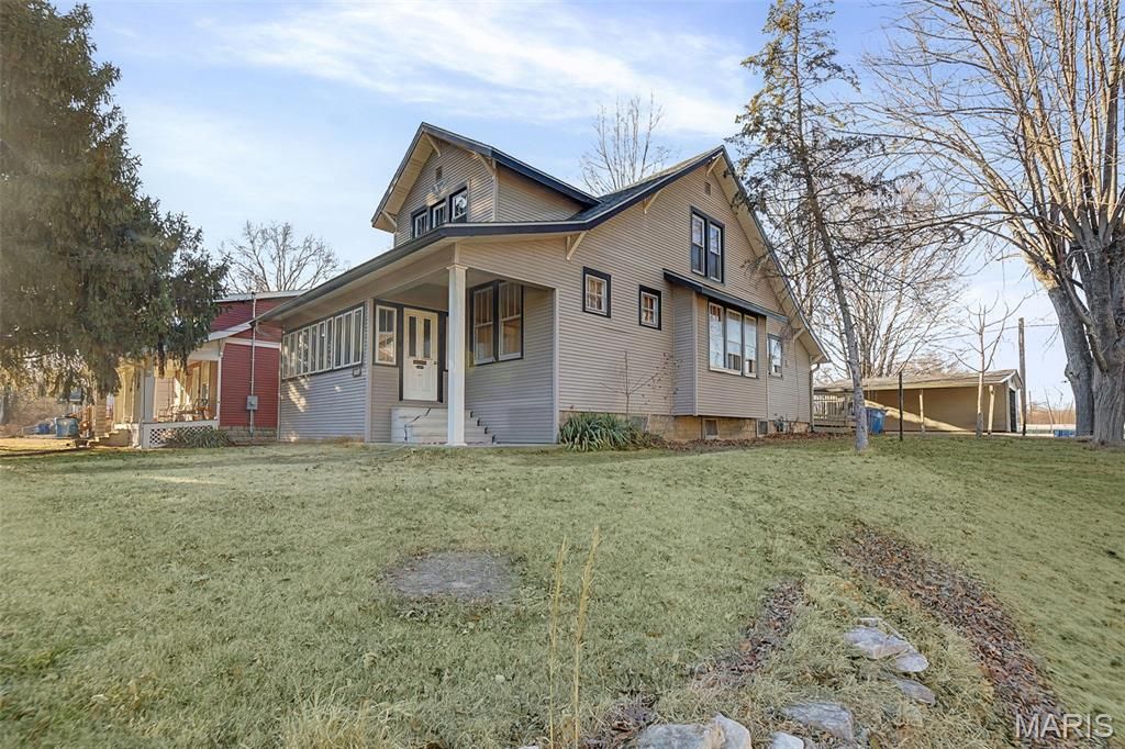 3322 Jackson Street, Alton, IL 62002