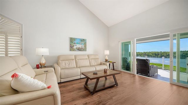 11 TIDY ISLAND BOULEVARD 11, Bradenton, FL 34210