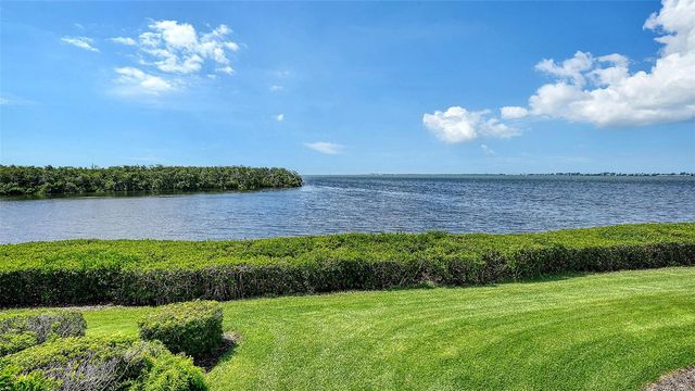11 TIDY ISLAND BOULEVARD 11, Bradenton, FL 34210