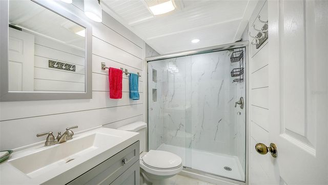 11 TIDY ISLAND BOULEVARD 11, Bradenton, FL 34210
