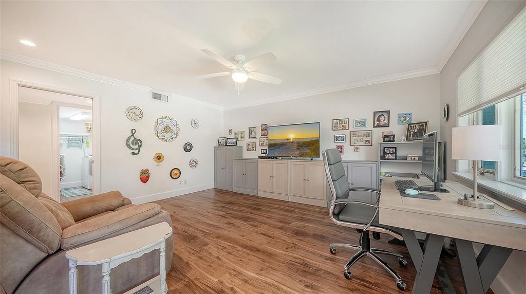 Image 39 of property listing at 11 TIDY ISLAND BOULEVARD 11, Bradenton, FL 34210