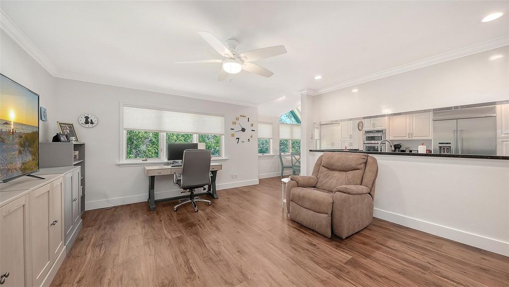 Image 41 of property listing at 11 TIDY ISLAND BOULEVARD 11, Bradenton, FL 34210