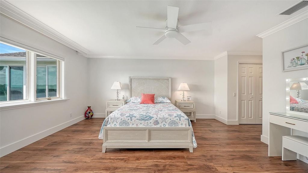 Image 43 of property listing at 11 TIDY ISLAND BOULEVARD 11, Bradenton, FL 34210