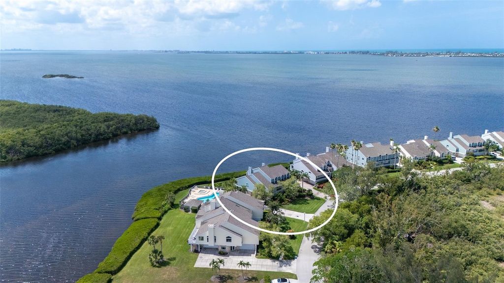 Image 90 of property listing at 11 TIDY ISLAND BOULEVARD 11, Bradenton, FL 34210