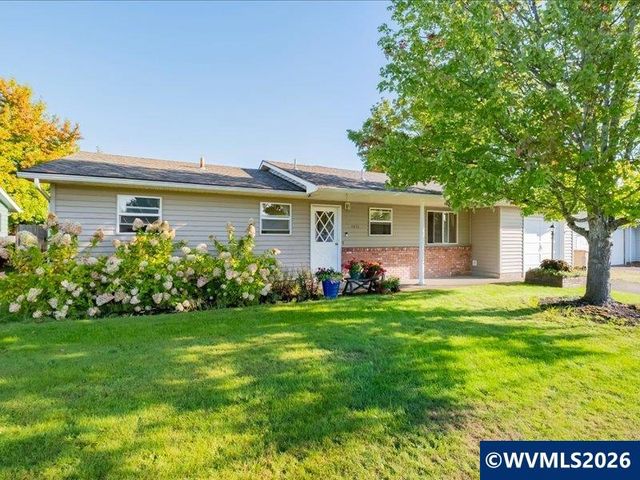 1051 24th Av SE, Albany, OR 97322