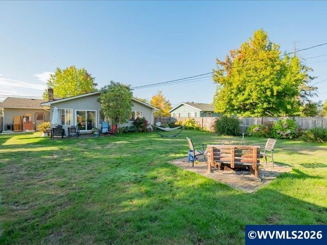 1051 24th Av SE, Albany, OR 97322