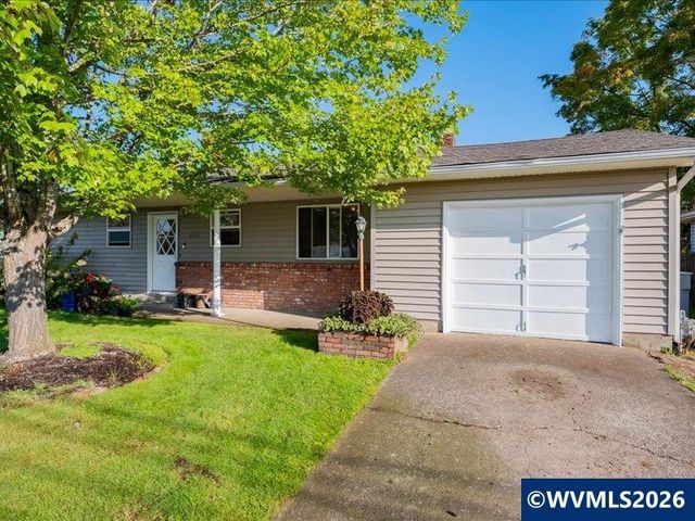 1051 24th Av SE, Albany, OR 97322