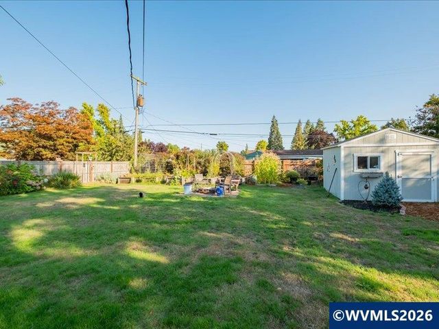 1051 24th Av SE, Albany, OR 97322