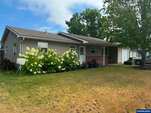 1051 24th Av SE, Albany, OR 97322