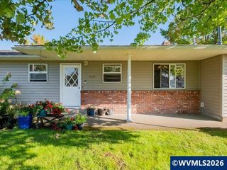 1051 24th Av SE, Albany, OR 97322