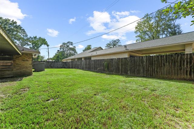 308 Cherry Creek Road, Dayton, TX 77535