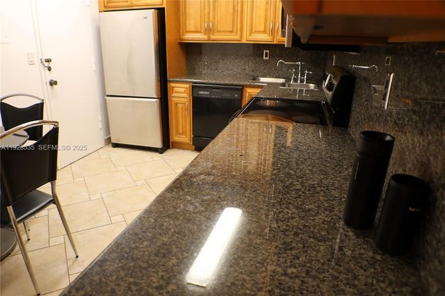 1833 S Ocean Dr 1807, Hallandale Beach, FL 33009