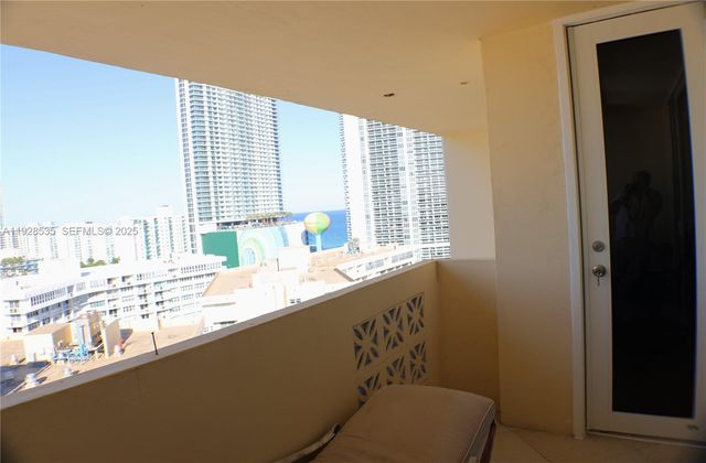 1833 S Ocean Dr 1807, Hallandale Beach, FL 33009