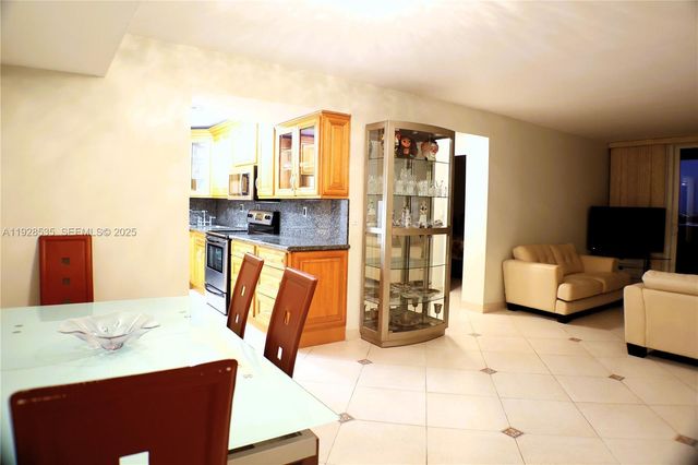 1833 S Ocean Dr 1807, Hallandale Beach, FL 33009