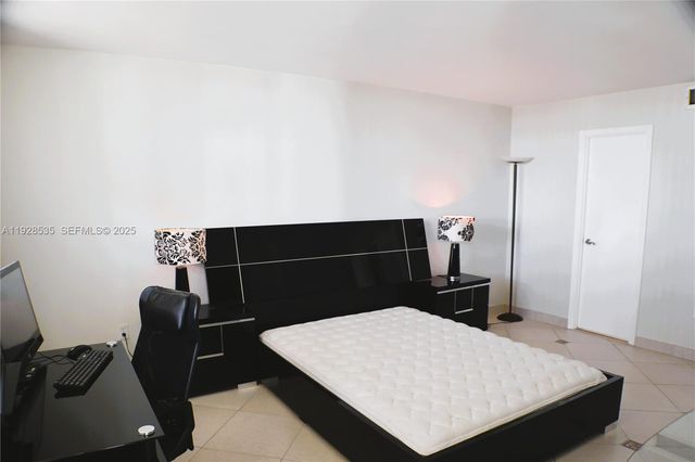 1833 S Ocean Dr 1807, Hallandale Beach, FL 33009