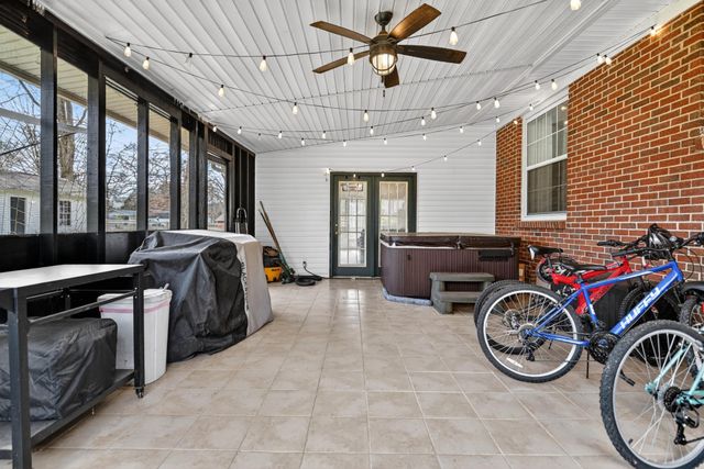 105 Inglewood DR, Tullahoma, TN 37388