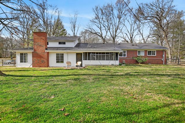 105 Inglewood DR, Tullahoma, TN 37388