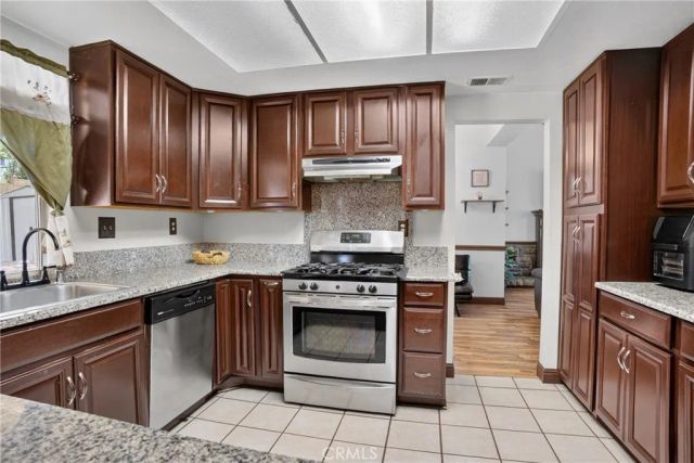 37234 Little Sycamore Street, Palmdale, CA 93552