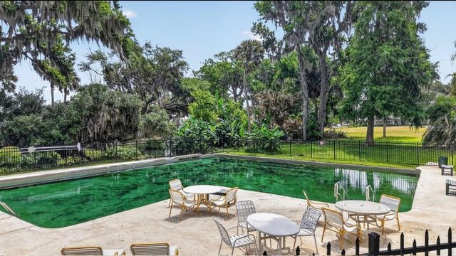 22 E BAY AVENUE, Yalaha, FL 34797