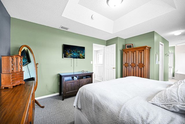 251 W Forest Oak Circle, Davie, FL 33325