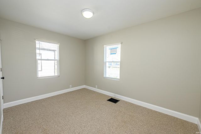 2117 S Beacon Street, Muncie, IN 47302