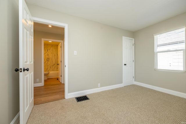 2117 S Beacon Street, Muncie, IN 47302