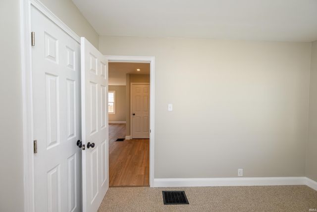 2117 S Beacon Street, Muncie, IN 47302