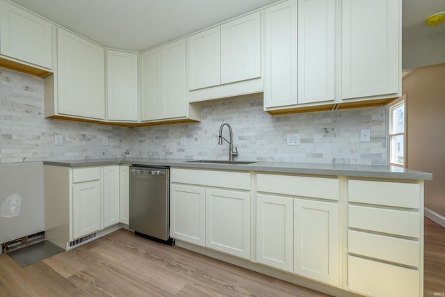 2117 S Beacon Street, Muncie, IN 47302