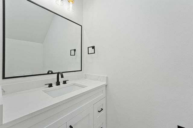 4208 Castor Street B, Houston, TX 77022