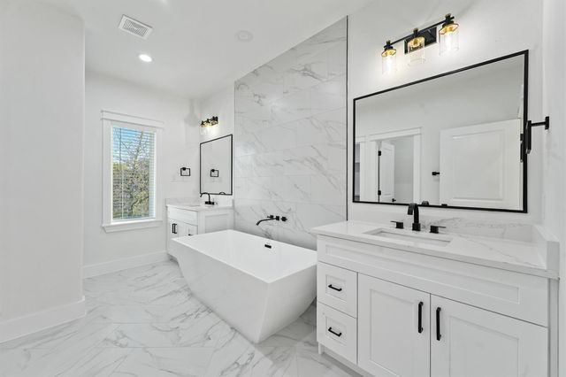 4208 Castor Street B, Houston, TX 77022