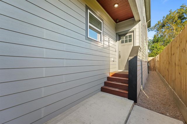 4208 Castor Street B, Houston, TX 77022