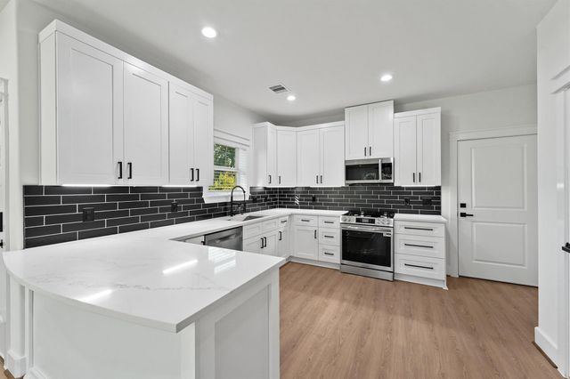 4208 Castor Street B, Houston, TX 77022