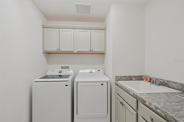 3279 DZURO DRIVE, Oxford, FL 34484