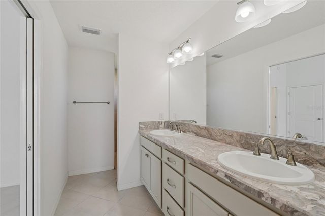 3279 DZURO DRIVE, Oxford, FL 34484