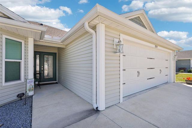 3279 DZURO DRIVE, Oxford, FL 34484