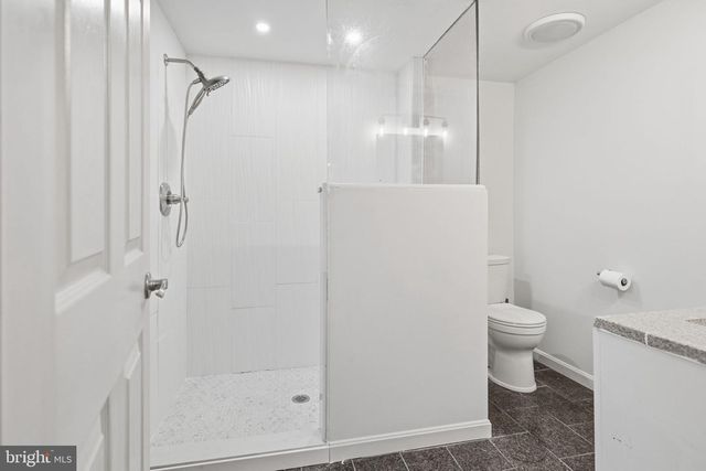 40 MABLE LN, Berkeley Springs, WV 25411