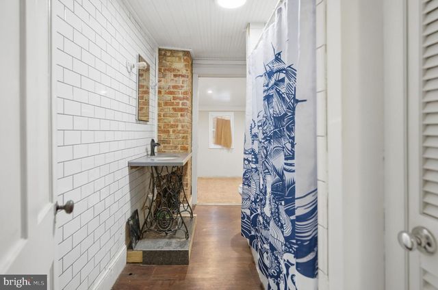 40 MABLE LN, Berkeley Springs, WV 25411