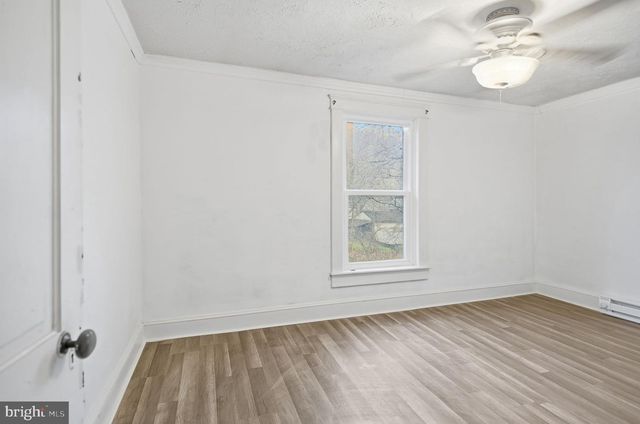 40 MABLE LN, Berkeley Springs, WV 25411