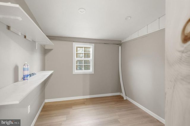 40 MABLE LN, Berkeley Springs, WV 25411