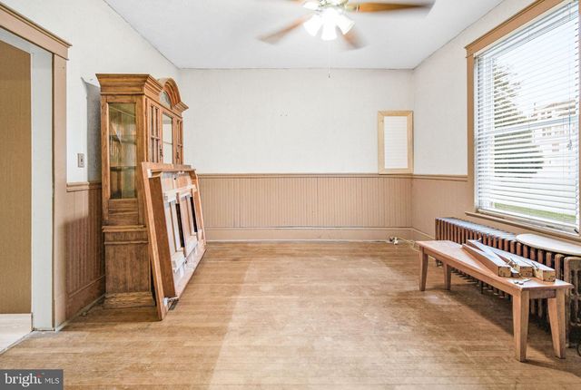 40 MABLE LN, Berkeley Springs, WV 25411