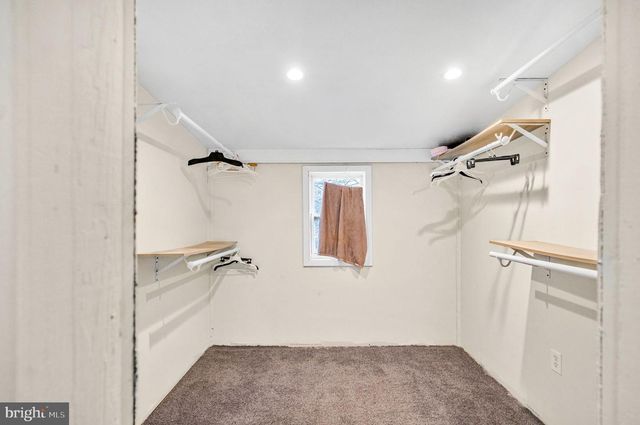 40 MABLE LN, Berkeley Springs, WV 25411