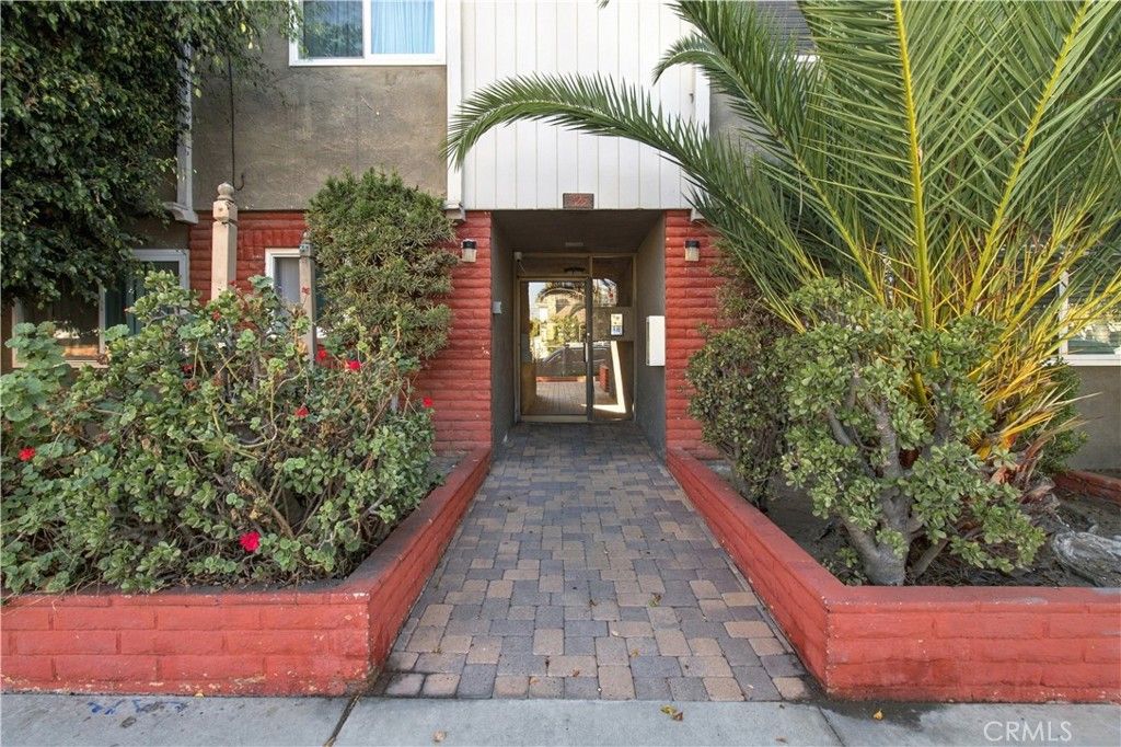 725 Coronado Ave 112, Long Beach, CA 90804