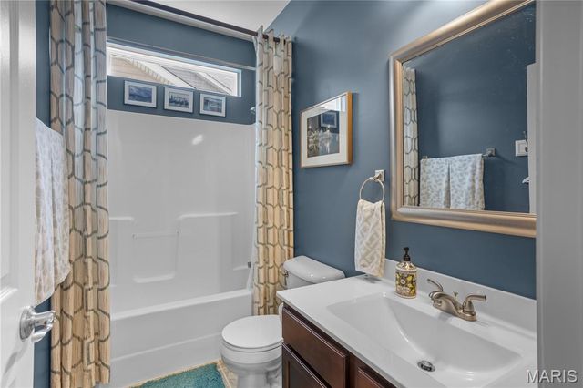 101 Countryshire Drive, Lake St Louis, MO 63367