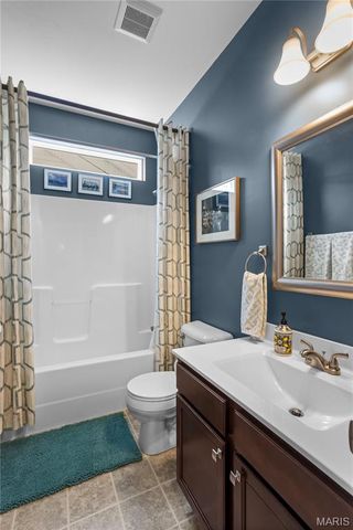 101 Countryshire Drive, Lake St Louis, MO 63367