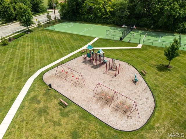 101 Countryshire Drive, Lake St Louis, MO 63367