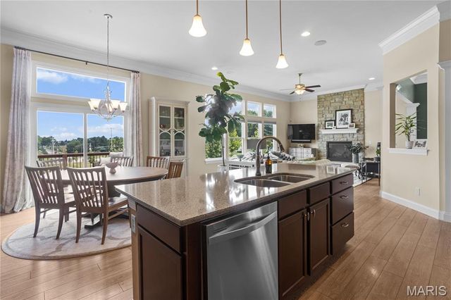 101 Countryshire Drive, Lake St Louis, MO 63367