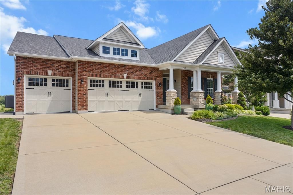 101 Countryshire Drive, Lake St Louis, MO 63367