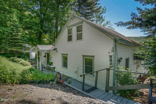 568 Scotts Lake Road, Salem, NY 12865