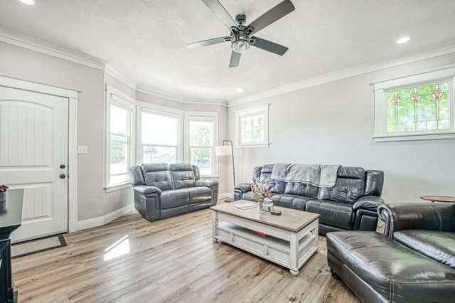 1601 19th Avenue, Kingsburg, CA 93631